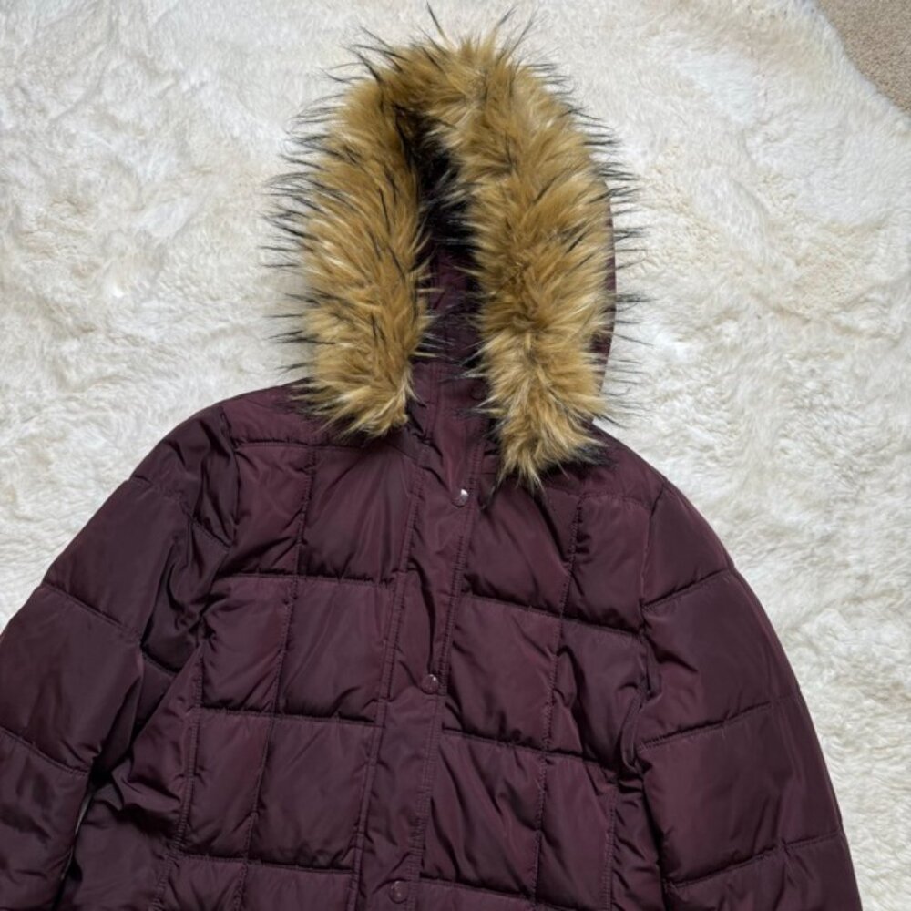 Tommy Hilfiger Full Zip Parka Winter Jacket Women's Size Medium Maroon Fur Hood